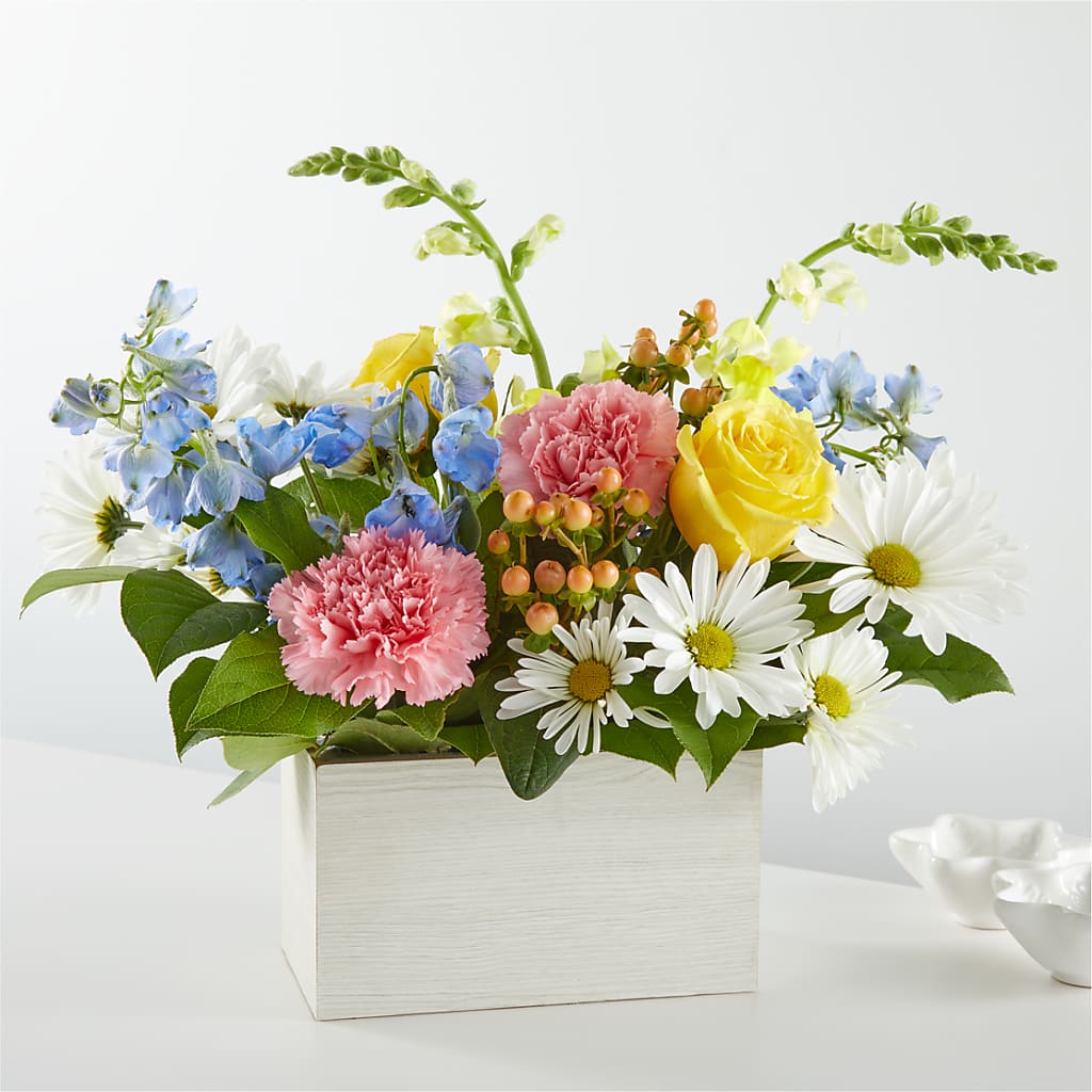 Sun Salutation Box Bouquet – DANNY'S FLOWERS & GIFTS, Livonia MI