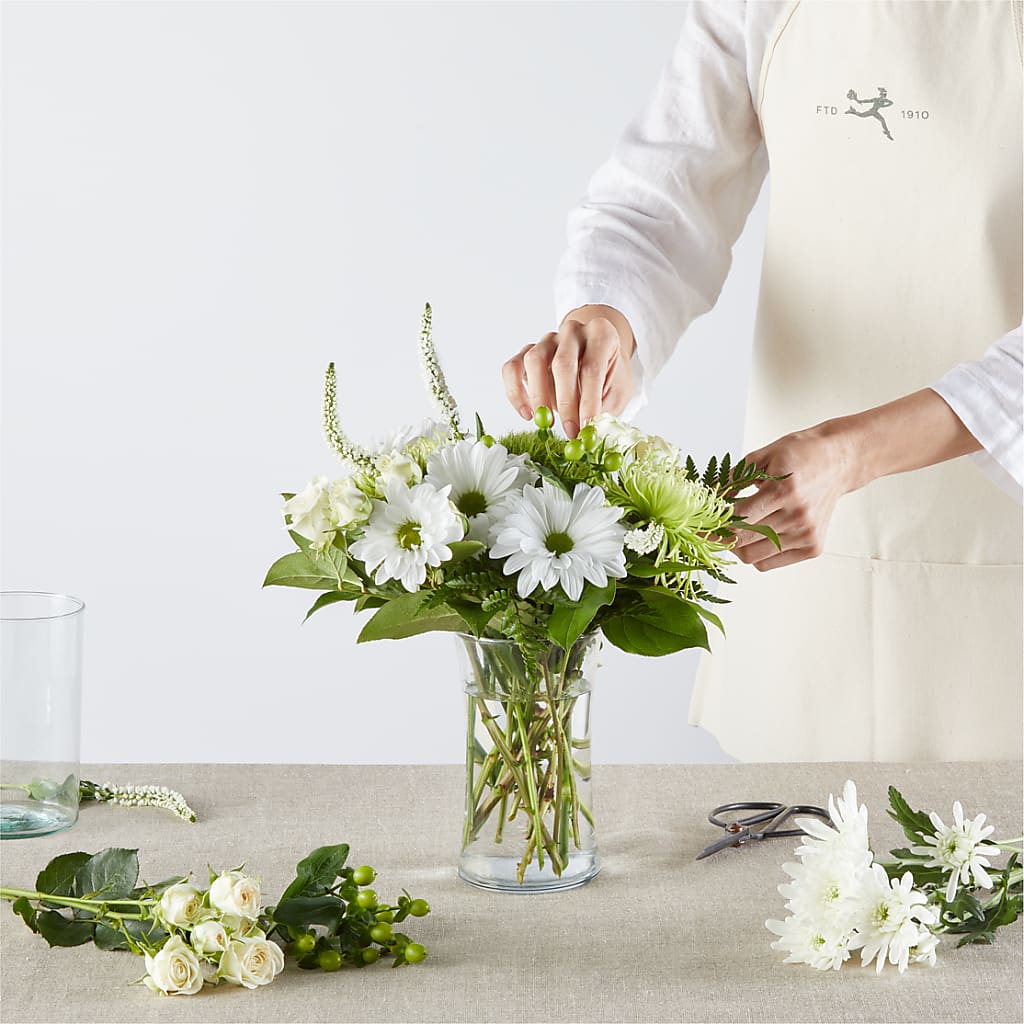 Irish Garden - A Florist Original – DANNY'S FLOWERS & GIFTS, Livonia MI