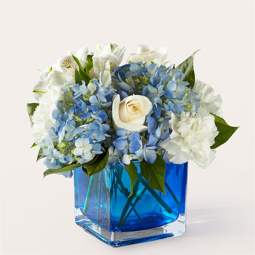 Soothing Waters Bouquet – DANNY'S FLOWERS & GIFTS, Livonia MI