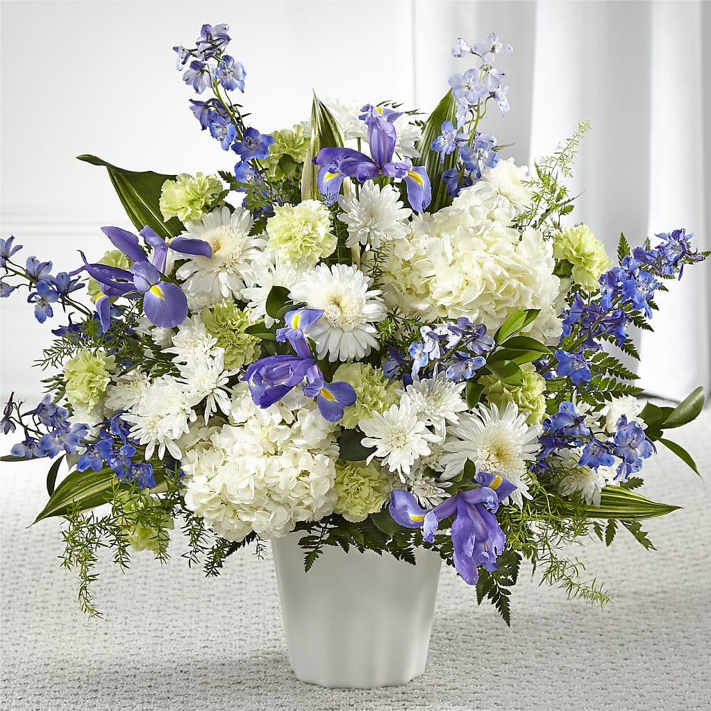 Soft Serenity Floor Basket – DANNY'S FLOWERS & GIFTS, Livonia MI