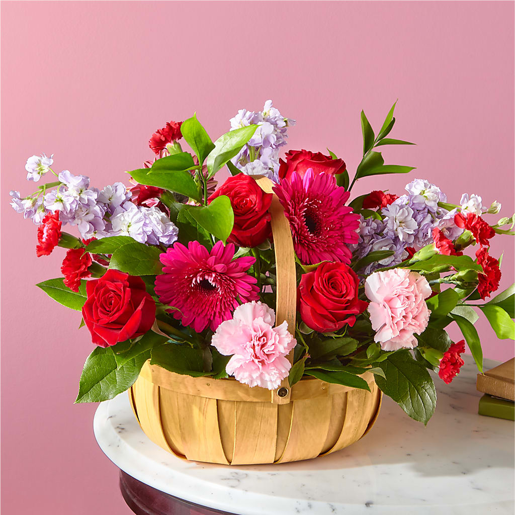 Pink Picnic Basket – DANNY'S FLOWERS & GIFTS, Livonia MI