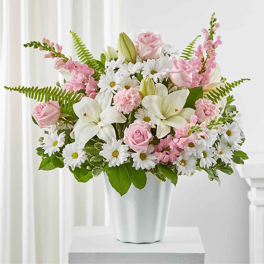 Soft Touch Tabletop Basket – DANNY'S FLOWERS & GIFTS, Livonia MI