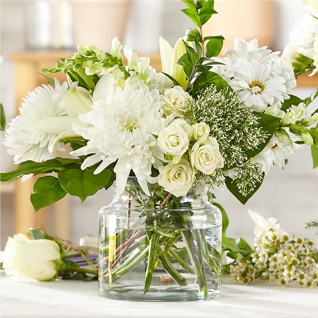 Classic Ivory – A Florist Original – DANNY'S FLOWERS & GIFTS, Livonia MI
