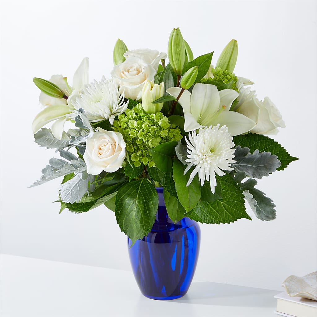 Snowy Dreams Bouquet – DANNY'S FLOWERS & GIFTS, Livonia MI