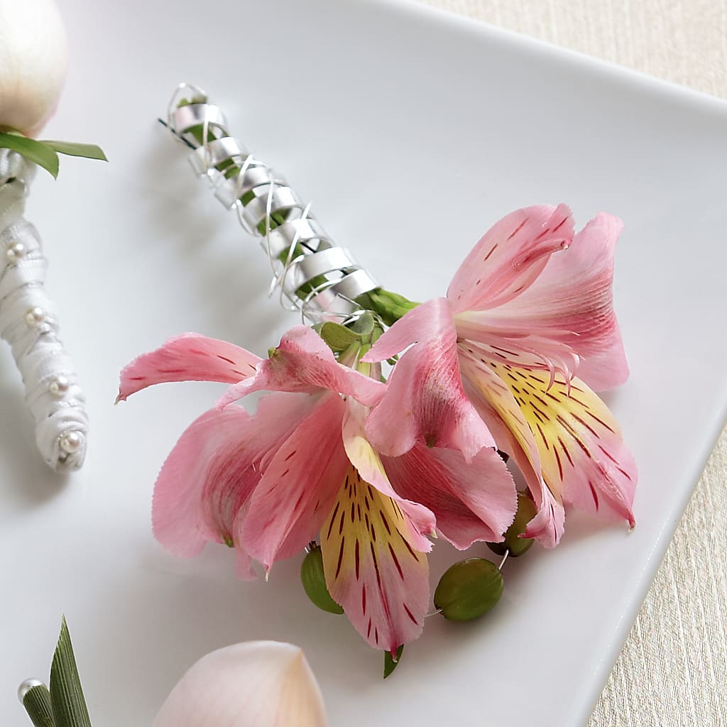 Pink Peruvian Lily Boutonniere – DANNY'S FLOWERS & GIFTS, Livonia MI