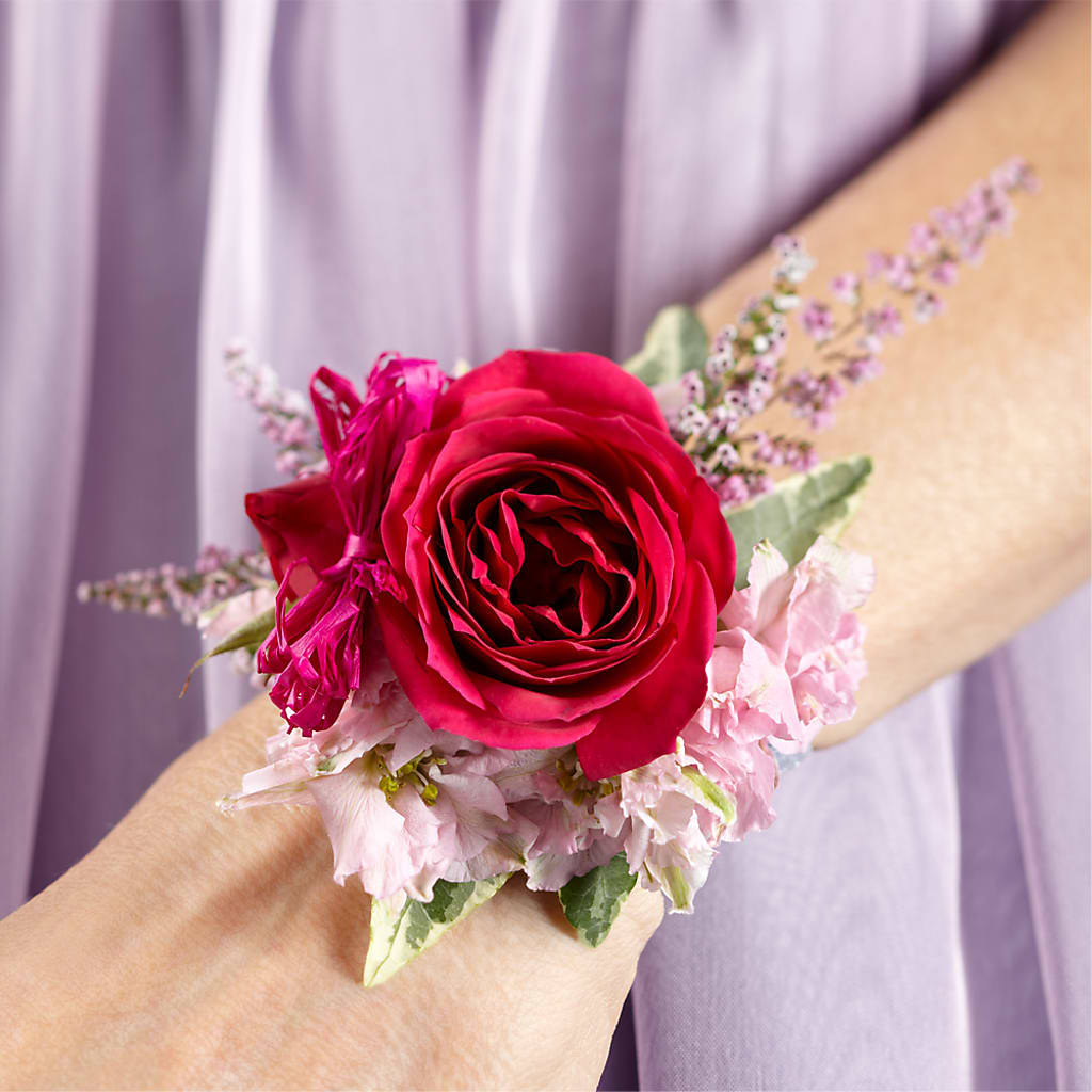 Rose Charm Corsage – DANNY'S FLOWERS & GIFTS, Livonia MI