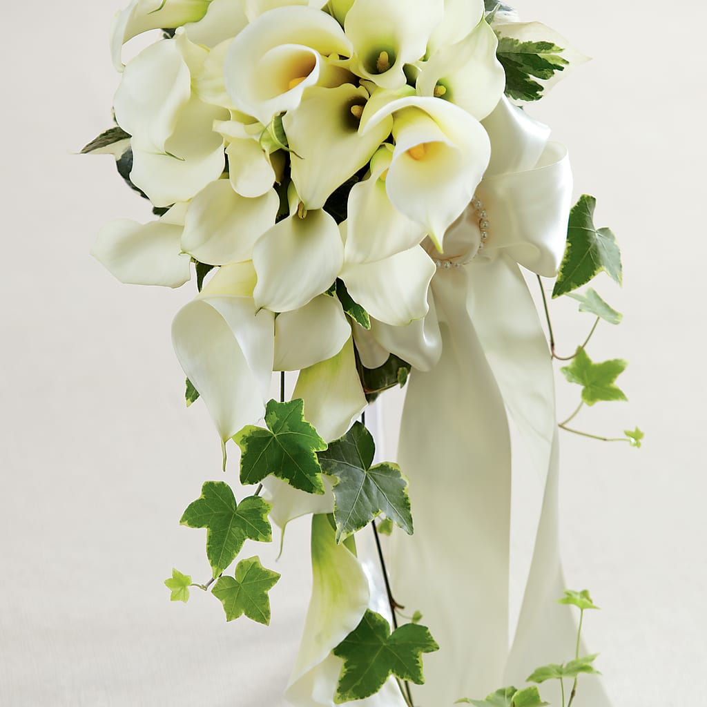 White Chapel Bouquet – DANNY'S FLOWERS & GIFTS, Livonia MI