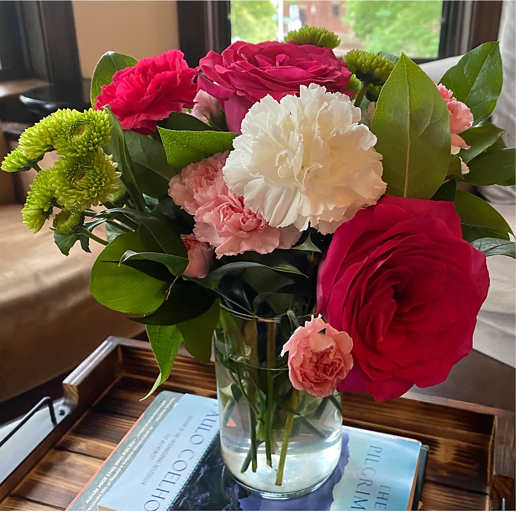 Sweet & Pretty Bouquet – DANNY'S FLOWERS & GIFTS, Livonia MI