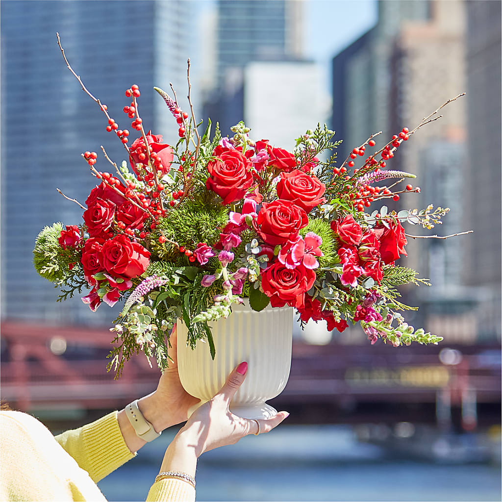Big Red Bow Bouquet – DANNY'S FLOWERS & GIFTS, Livonia MI