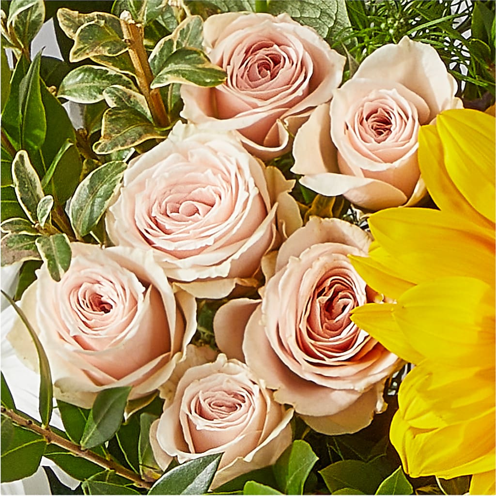 The Good Life Bouquet – DANNY'S FLOWERS & GIFTS, Livonia MI