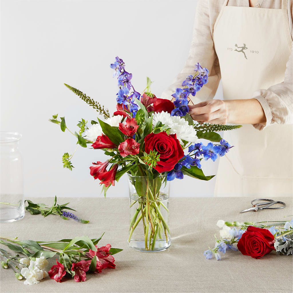 Star Spangled - A Florist Original – DANNY'S FLOWERS & GIFTS, Livonia MI