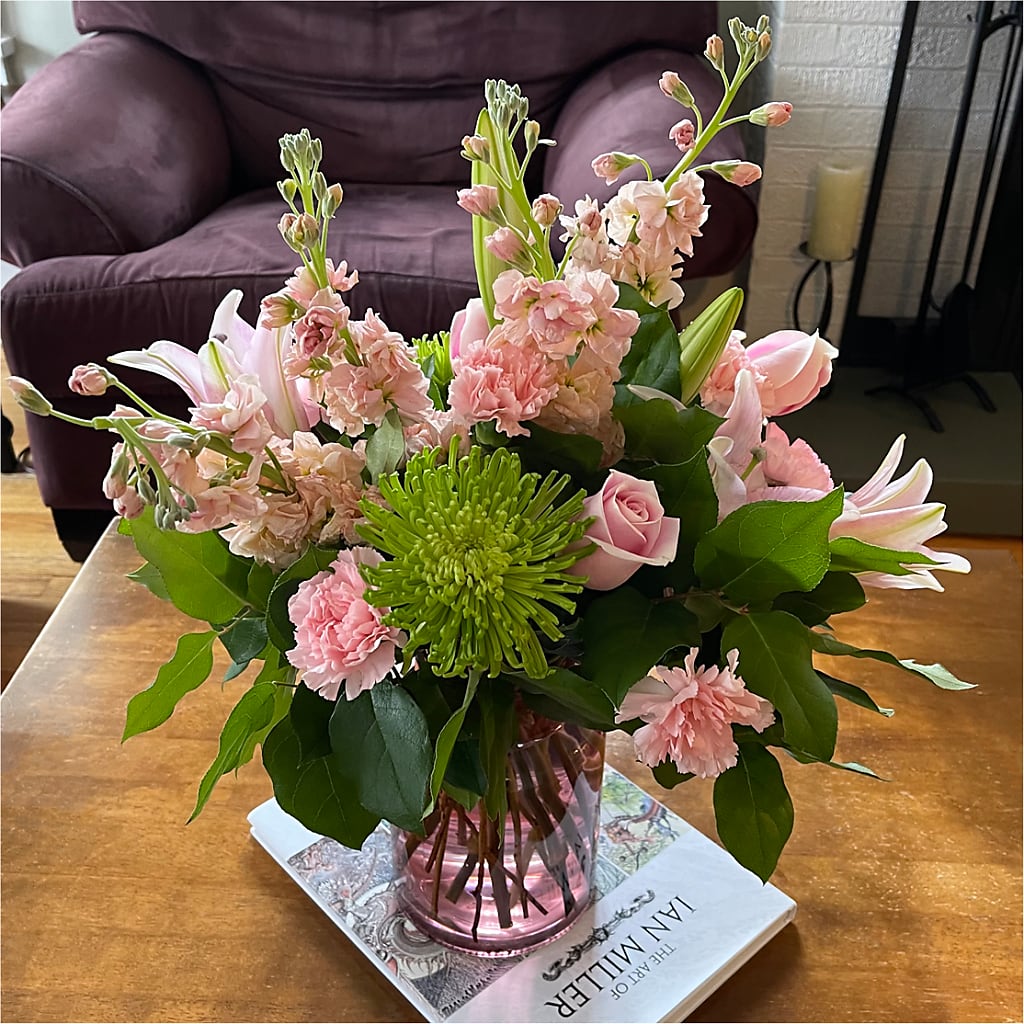 Pretty in Pink Bouquet – DANNY'S FLOWERS & GIFTS, Livonia MI