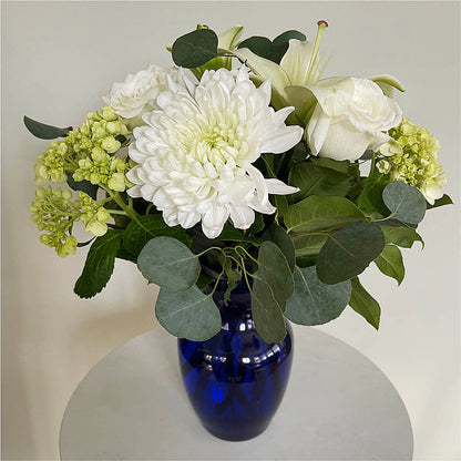 Snowy Dreams Bouquet – DANNY'S FLOWERS & GIFTS, Livonia MI
