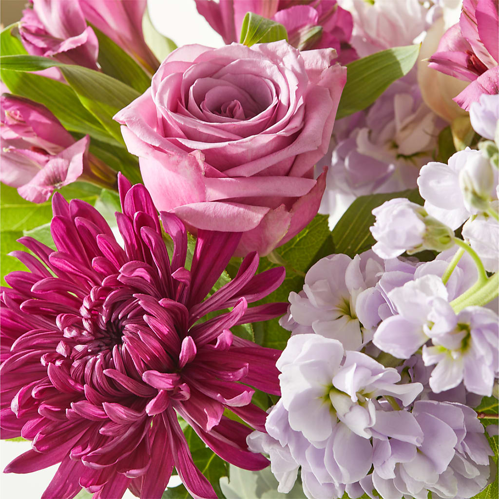Amethyst Dreams Bouquet – DANNY'S FLOWERS & GIFTS, Livonia MI