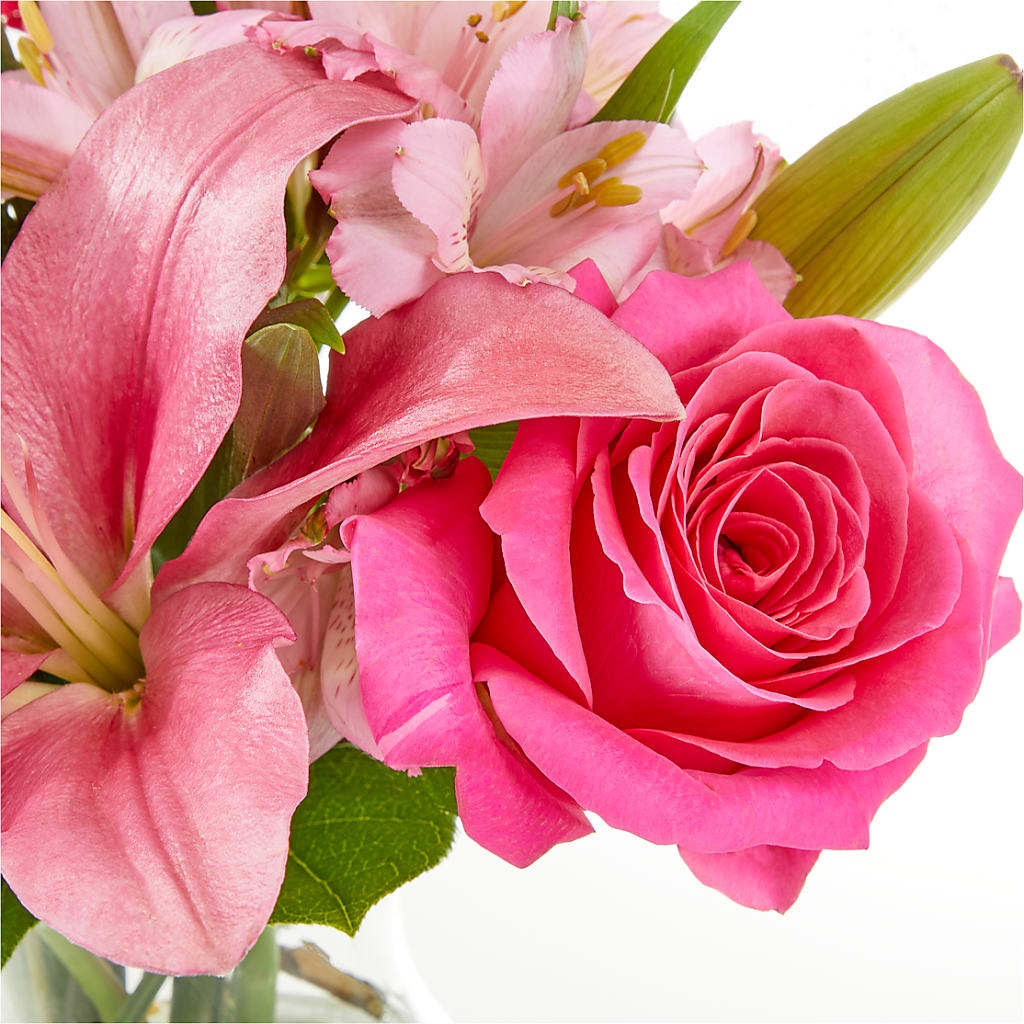 Lots of Love Bouquet – DANNY'S FLOWERS & GIFTS, Livonia MI