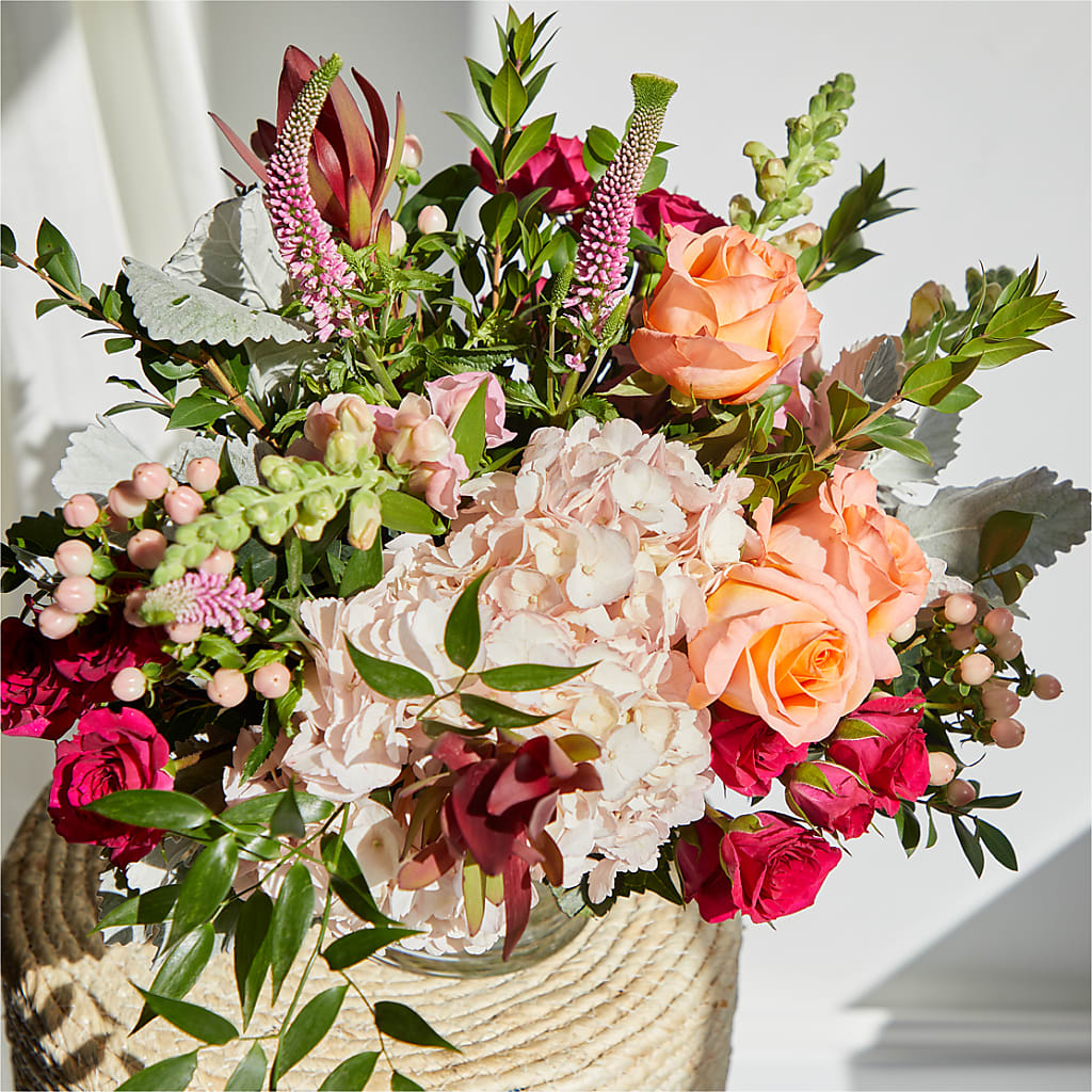 Glitz & Glam Bouquet – DANNY'S FLOWERS & GIFTS, Livonia MI