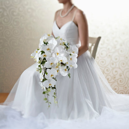 Classic White Bouquet – DANNY'S FLOWERS & GIFTS, Livonia MI